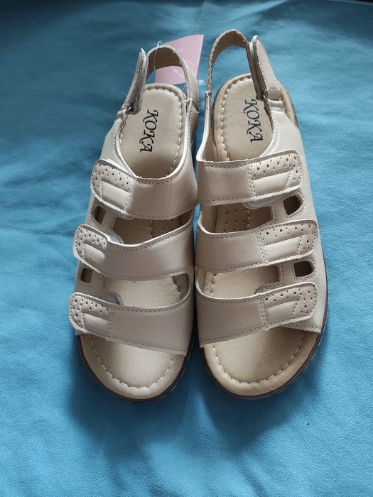 Nowe sandały kolor kremowy, rozmiar 39