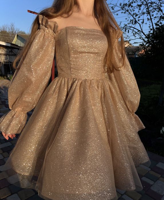 Випускна сукня