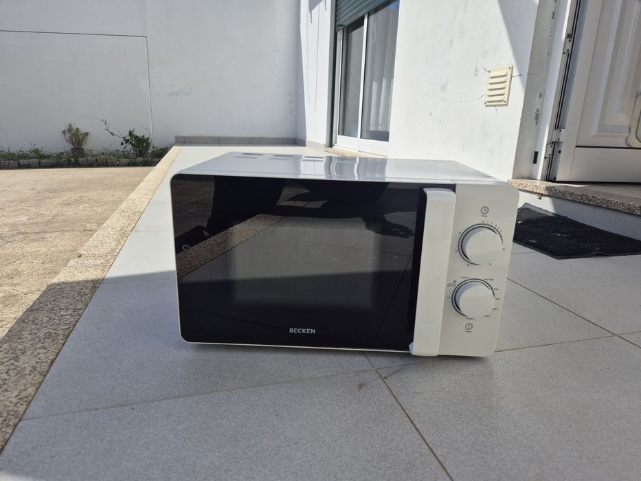 Microondas Becken com grill