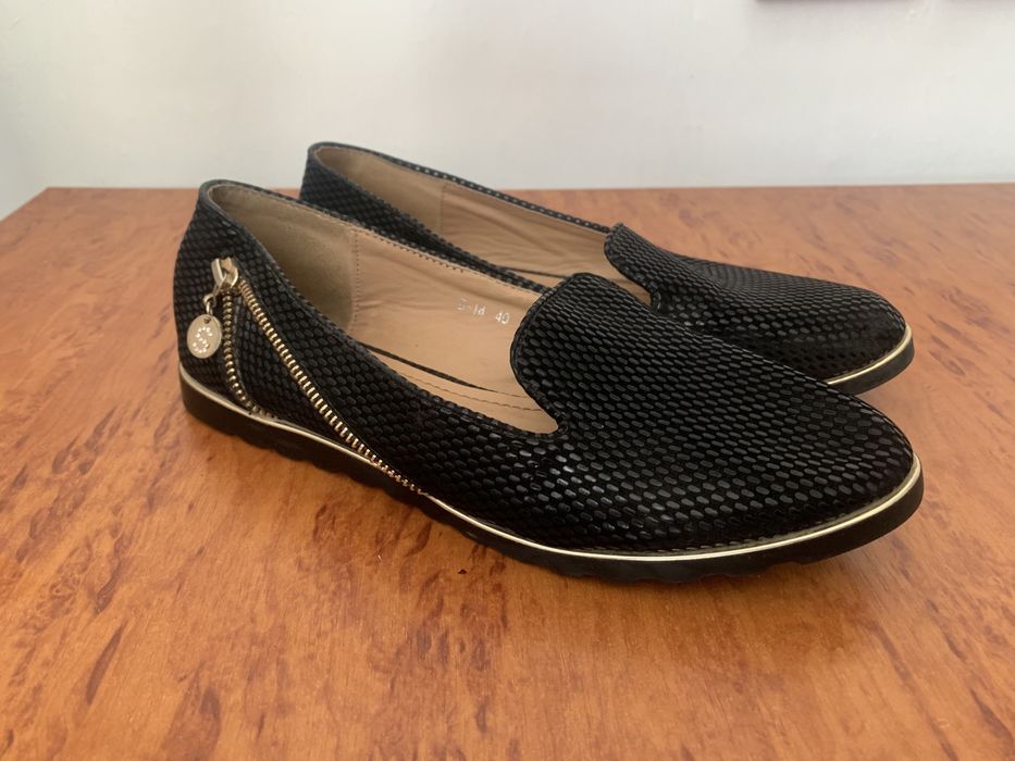 Макасини. Туфлі. Лофери. Балетки.