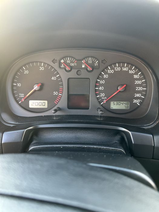 Volkswagen Golf 2002 VIN WVWZZZ1JZ2B121345 фото оголошення 8 з 13