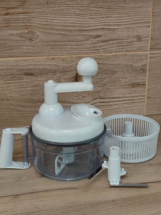 Ручний кухонний комбайн