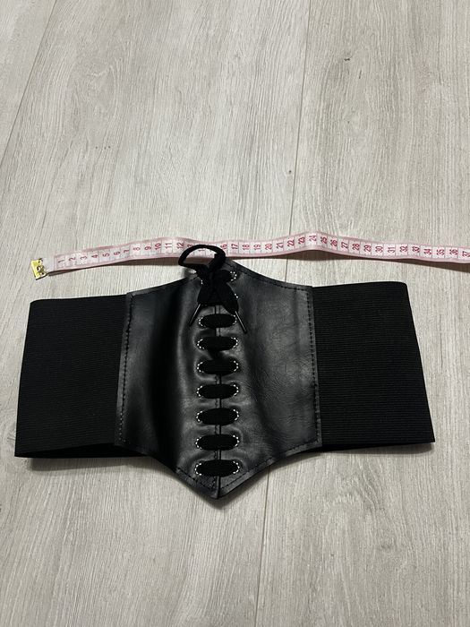 Жіночий чорний пояс Traum. 65 см