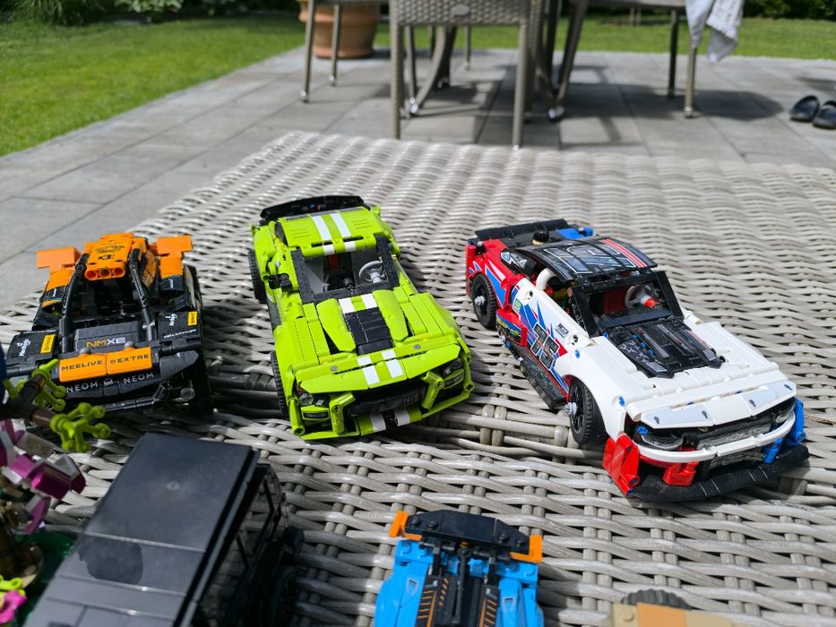 LEGO super samochody
