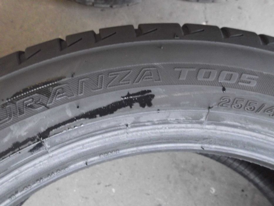 Opony 255/45/18 Bridgestone 2szt