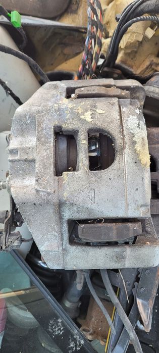 swap hamulców prawy+lewy przód 973 974 audi a6 c6 3.0tdi a4 b7