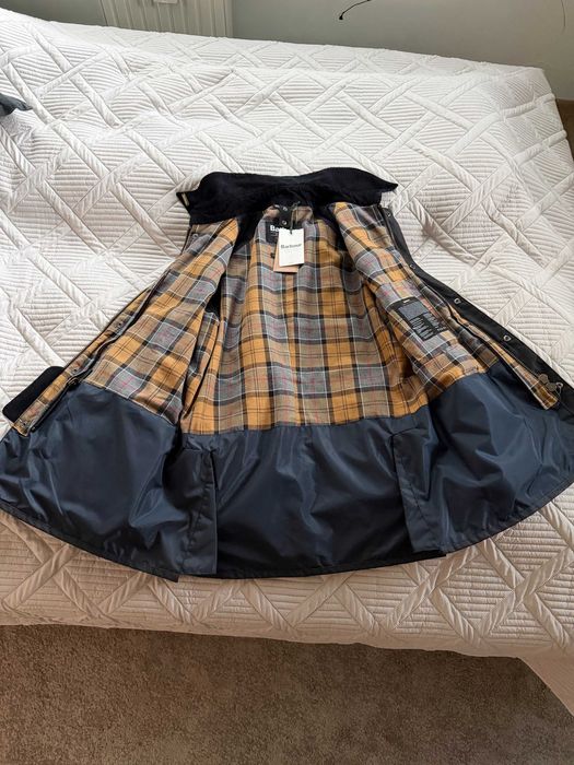 Kurtka Barbour Ashby, kolor Navy, rozmiar L, woskowana, made in England