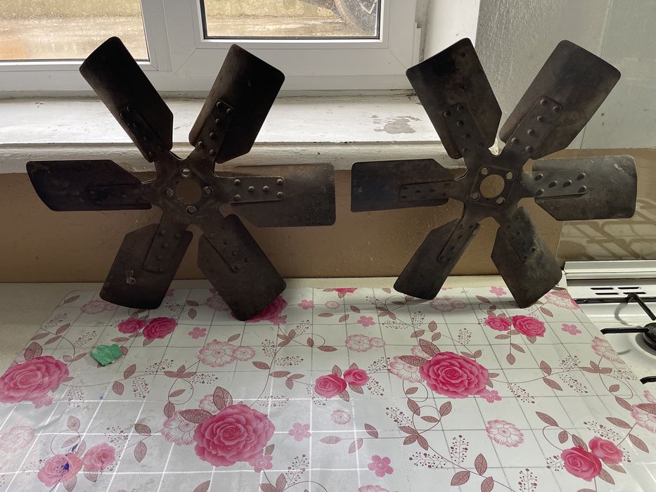 Лопасти . Крыльчатка вентилятора  Зил 130 от бензинового мотора