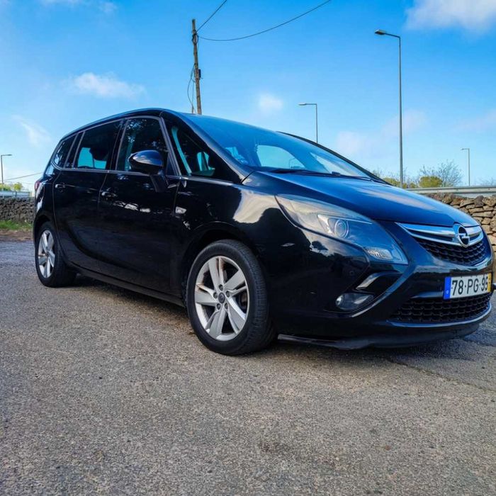 Opel Zafira 1.6 Cdti com teto panorâmico e possibilidade de troca