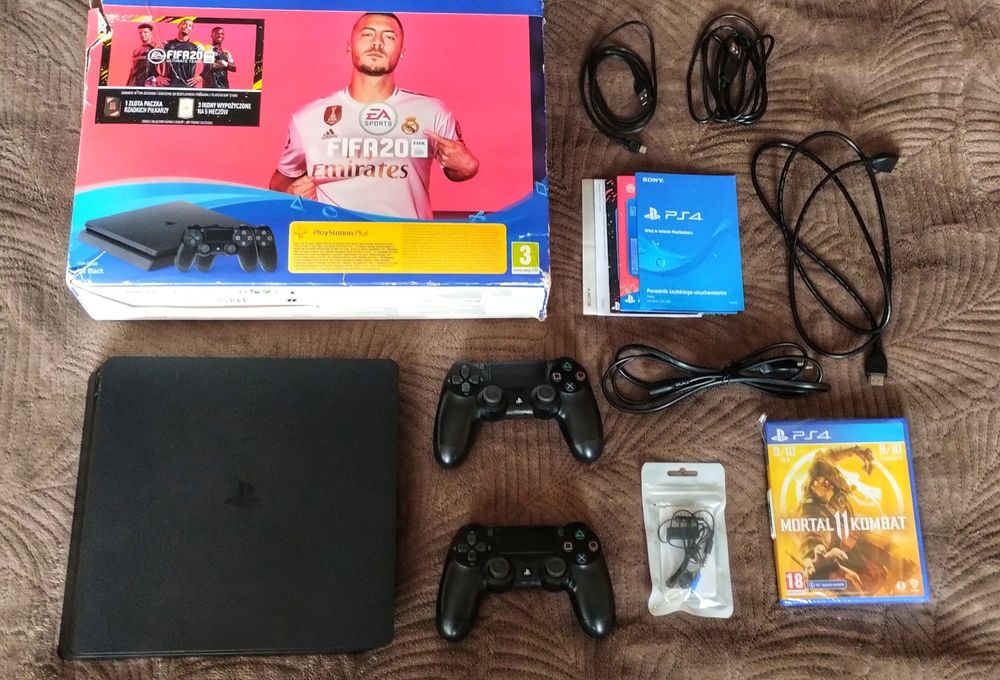 Продам офіційну ігрову приставку Sony PlayStation 4 Slim на 1 ТБ (1000 ГБ)