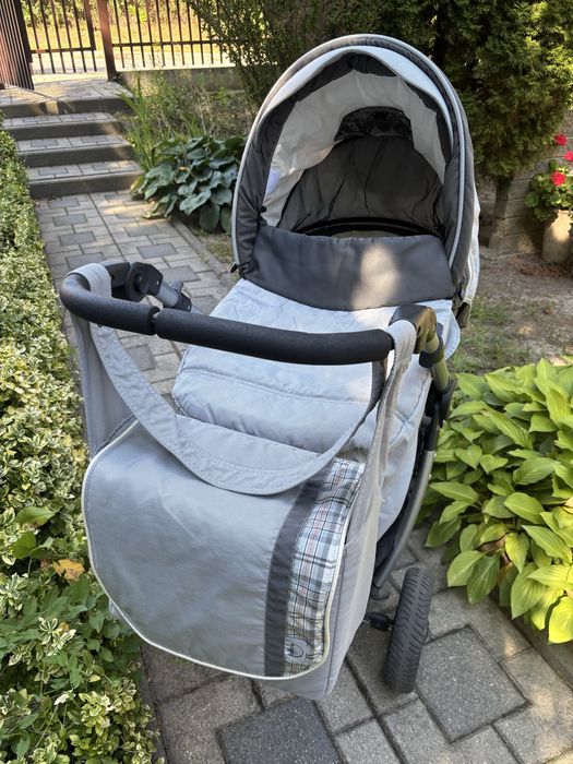 Teutonia Cosmo 11 4w1 – gondola, spacerówka, fotelik + ISOFIX, akcesoria