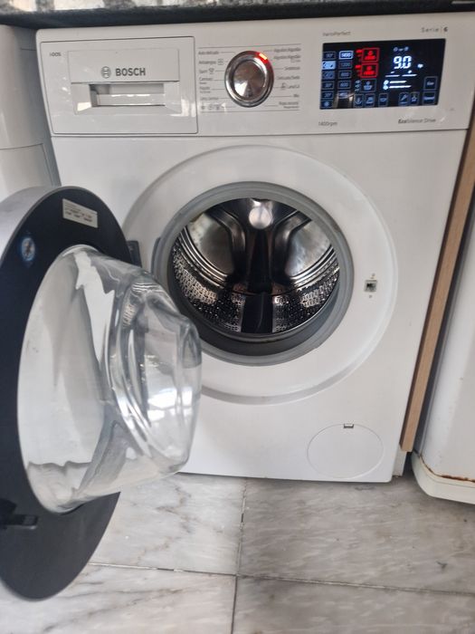 Máquina de Lavar Roupa Bosch Serie 6 i-DOS 9kg (1400 rpm)