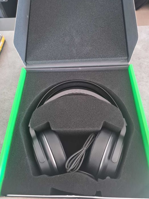 Fones Gaming Razer Thresher - Novo