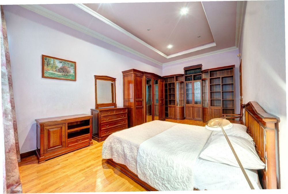 Посуточно 3к квартира в центре на улице Большая Васильковская 46