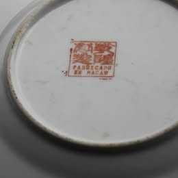 Prato fabricado em Macau c/selo original *