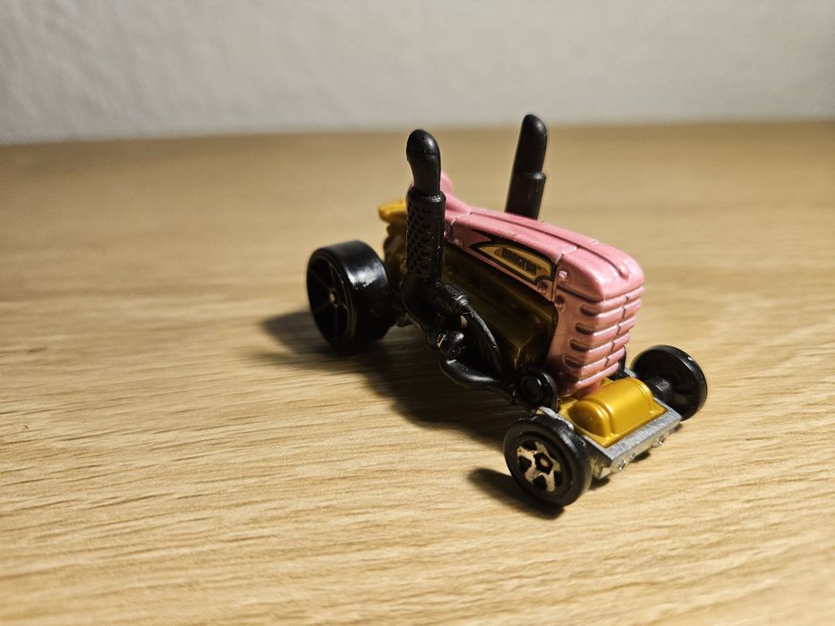 Samochody hot wheels
