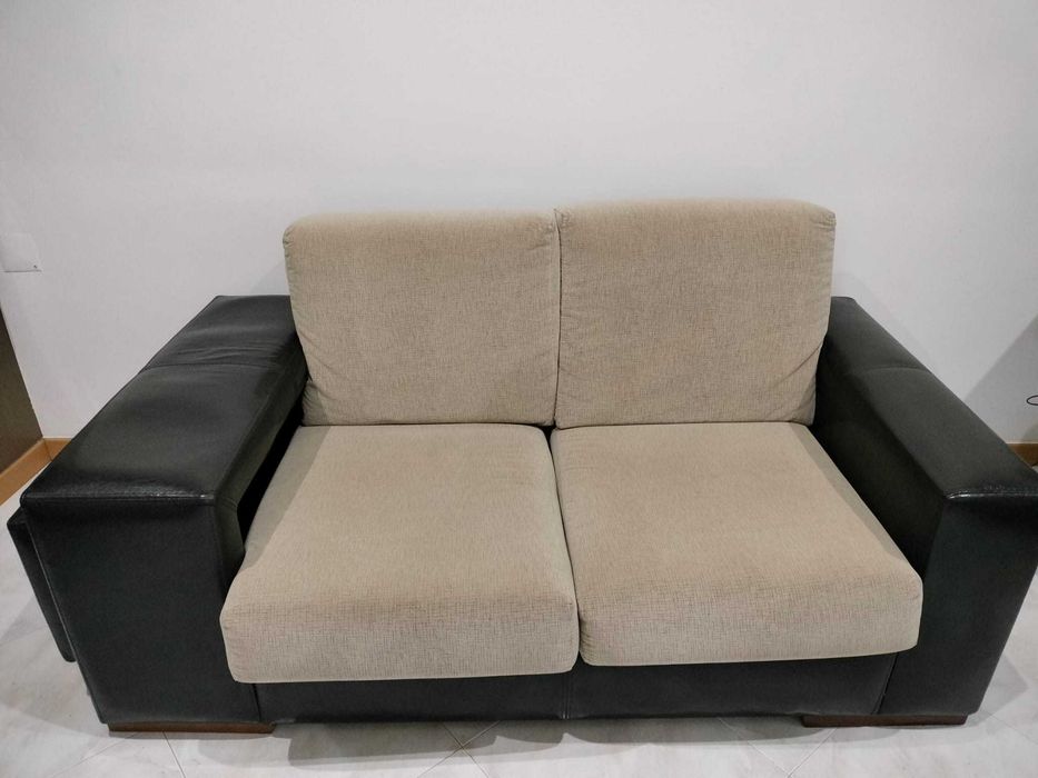 Conjunto de Sofá e cadeirão