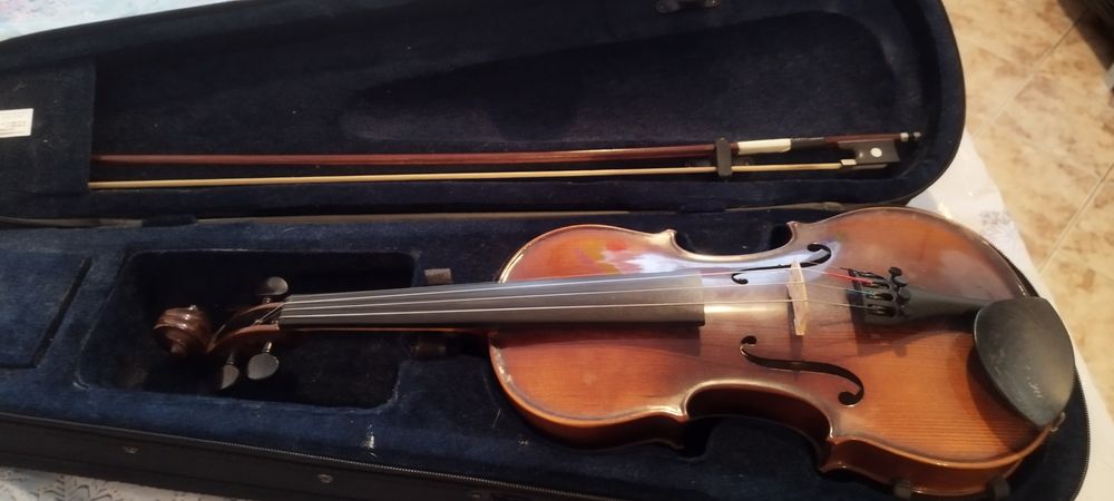 Sprzedam skrzypce 1/2