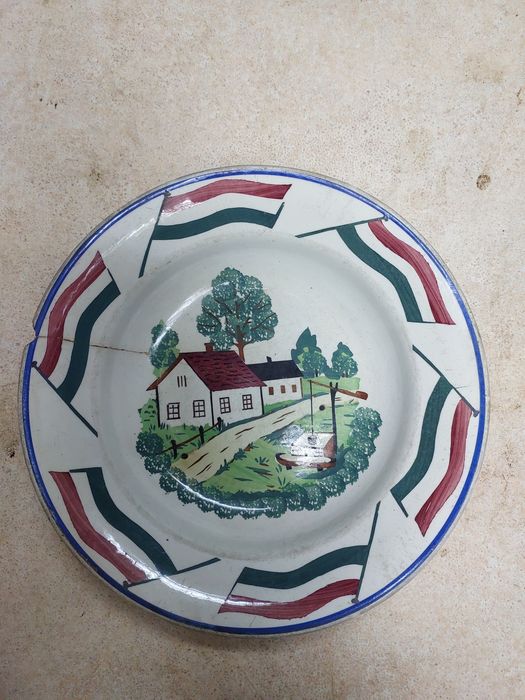 настіна тарілка з клеймом
