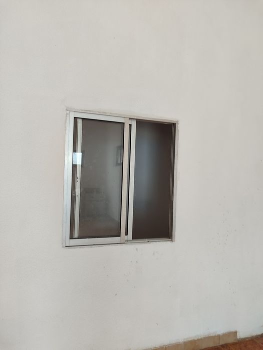 Arrendo Armazém na Malveira