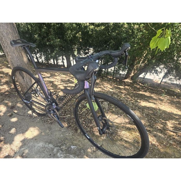 Bicicleta de carbono de disco m com ultegra