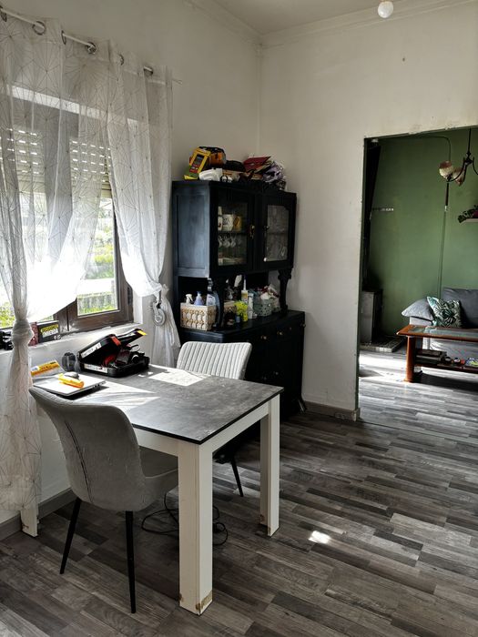 Moradia T3 independente com terreno amplo, vistas abertas e excelente localização