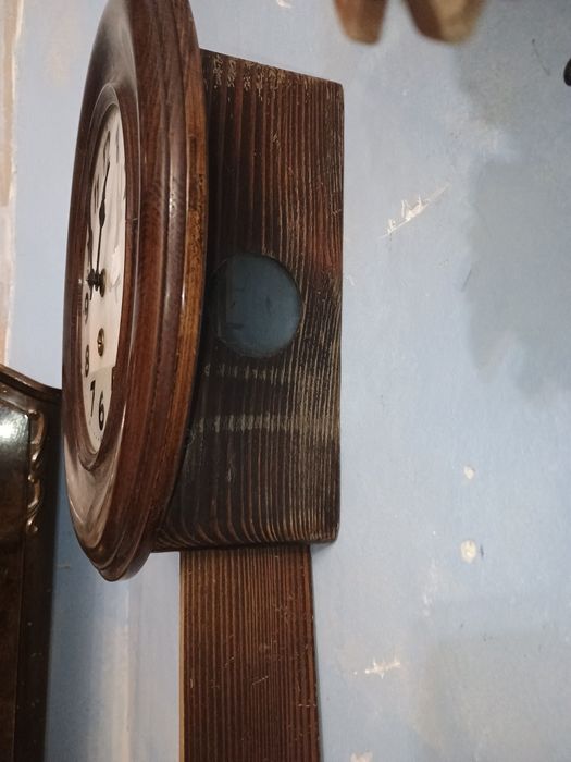 Zegar.  Junghans