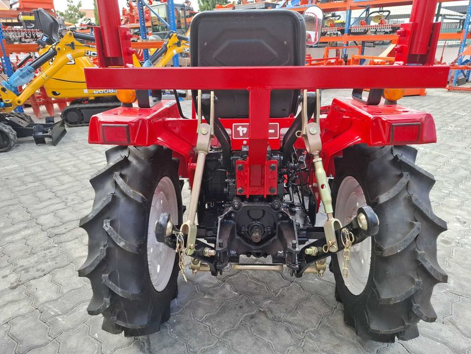 Trator Yanmar F13ED 4x4 | Aro de proteção | Pneus Novos| Compacto