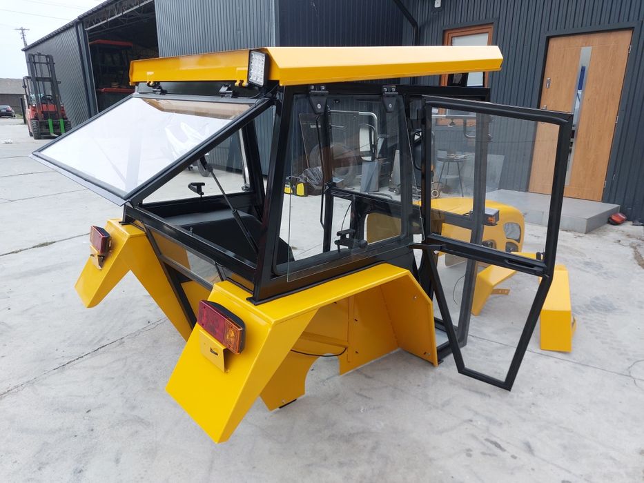 Kabina kabiny ciagnikowe c330 c360 mf t25 bizon PREMIUM SZEROKA 140cm.