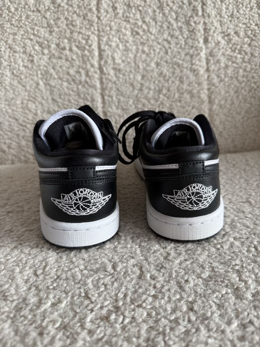 Кросівки кроссовки Air Jordan 1 Low 37,5/38p