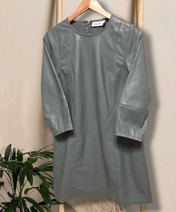 Брендовое платье Weekday Meral Dress из экокожи, р. S/M