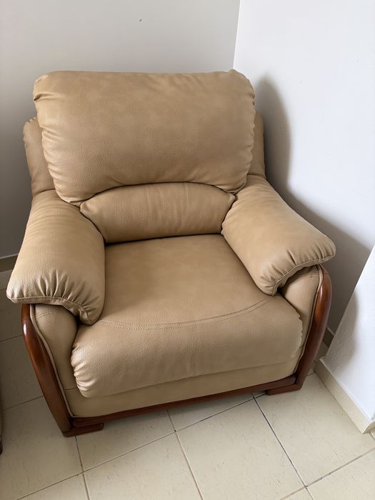 Poltrona e Sofá de três lugares