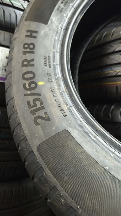 Pneus 215/60/18 continental