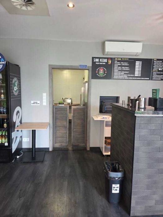 Odstapie wyjątkowy lokal. Idealny pod kebab, pizzerię, sushi, bar