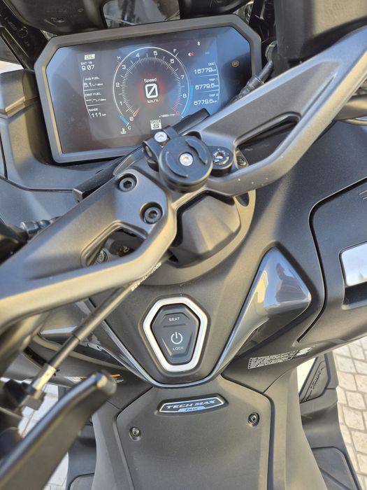 Yamaha tmax 560 tech max