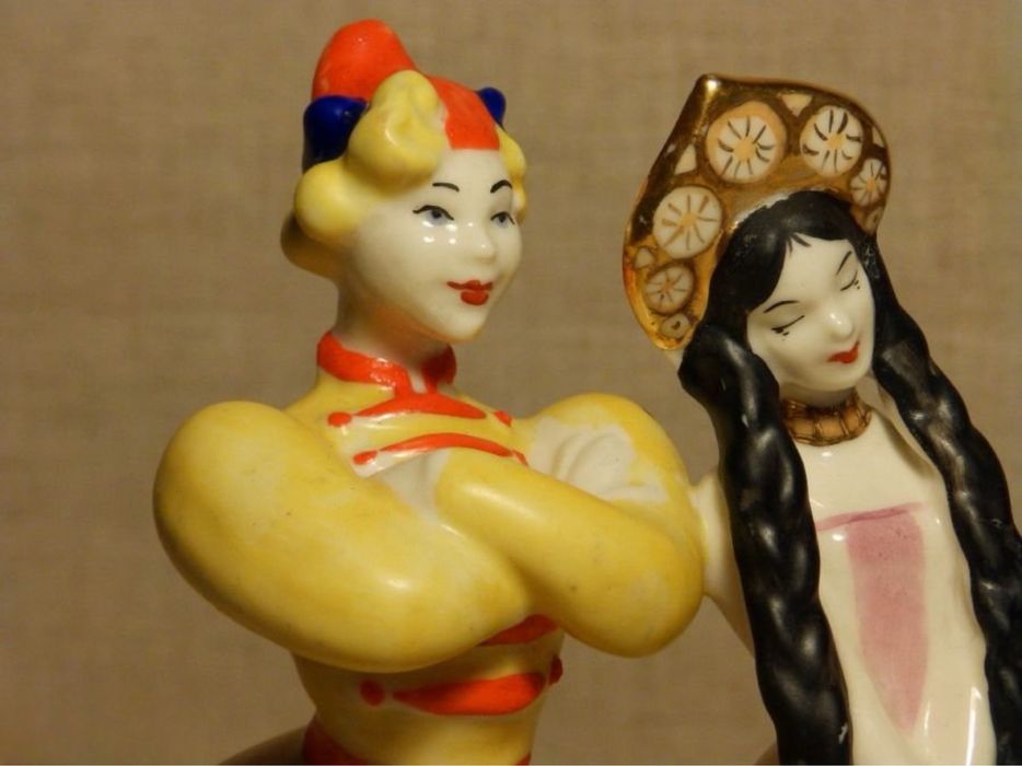 Статуэтка ИВАН ЦАРЕВИЧ И КОНЁК ГОРБУНОК сказка ЗХК Полонне фарфор СССР