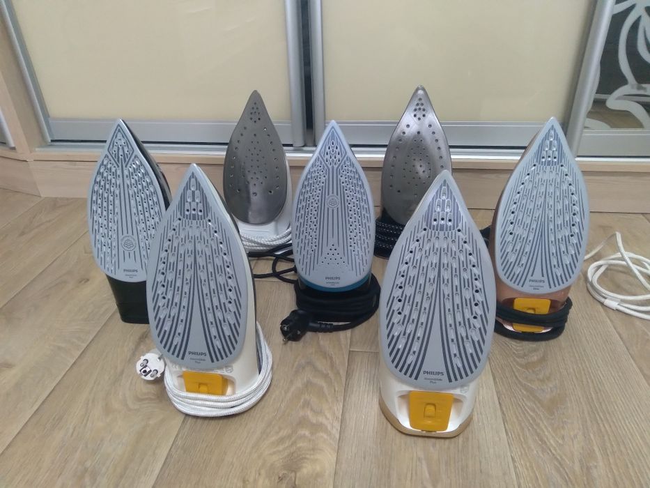 Фірмові праски Philips Azur 3200W.