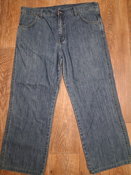 Чоловічі джинси Wrangler б/у в гарному стані