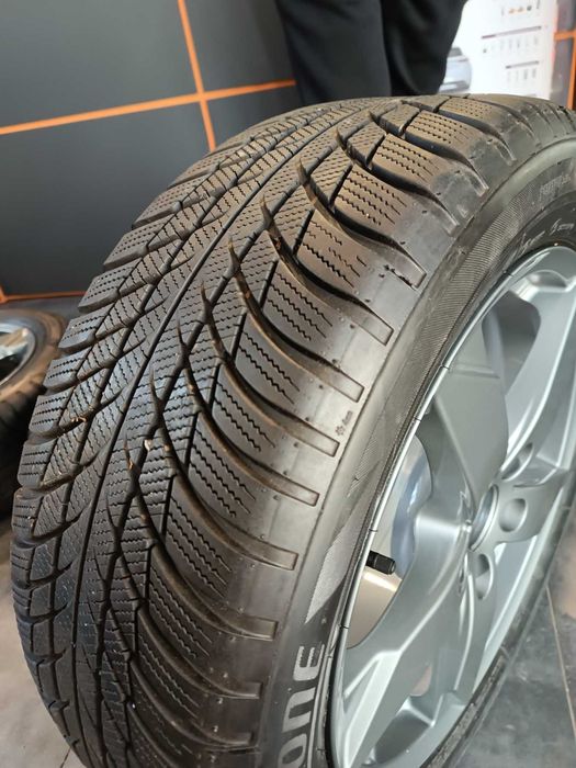Комплект шини/диски Bridgestone 215*55 R17