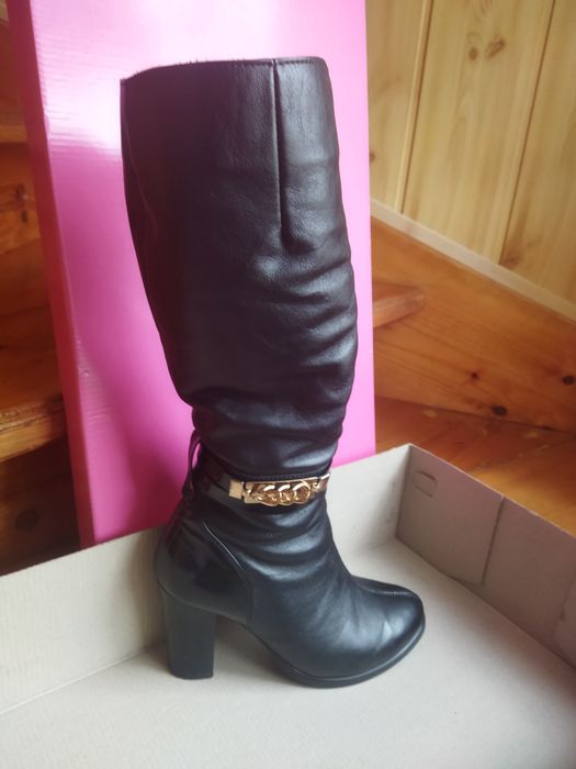 Стильні жіночі зимові чобітки - європейка