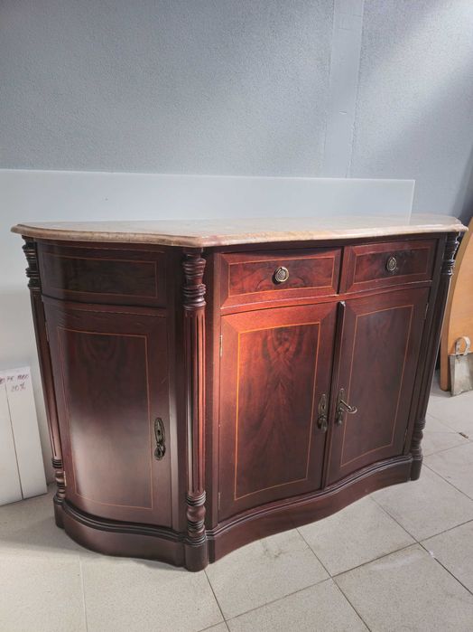 Móvel de Madeira com Pedra Mármore