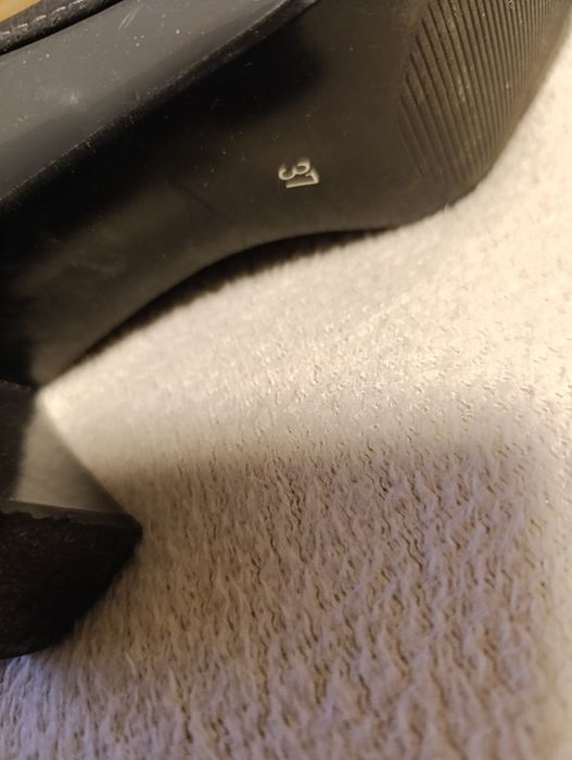 Czółenka lakierowane