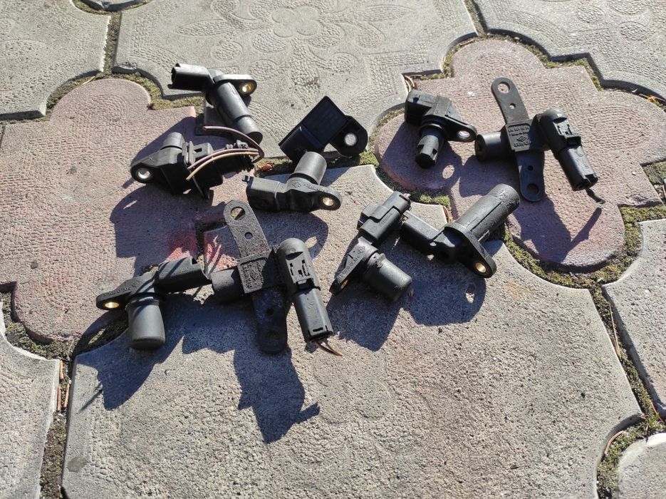 Датчик распредвала колінвала коленвала канго кенго kango трафик вивар