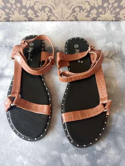 sandałki 40 motyw wężowy