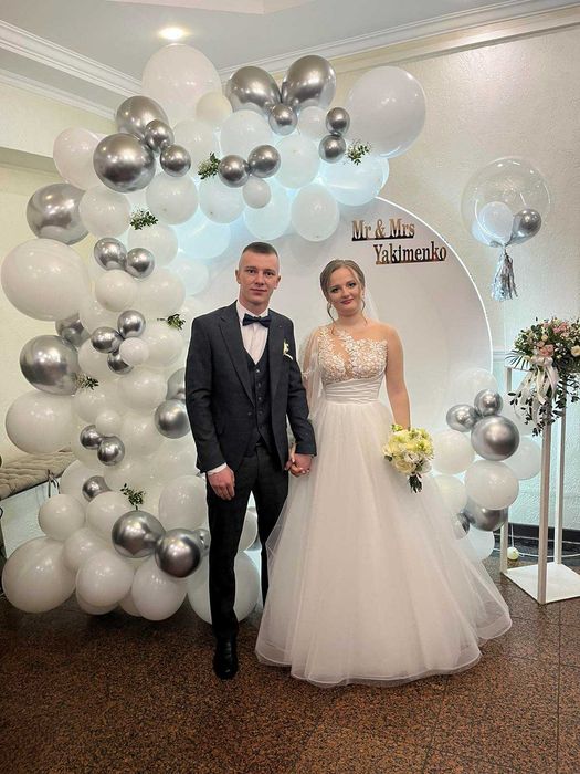 Весільна сукня від дизайнера