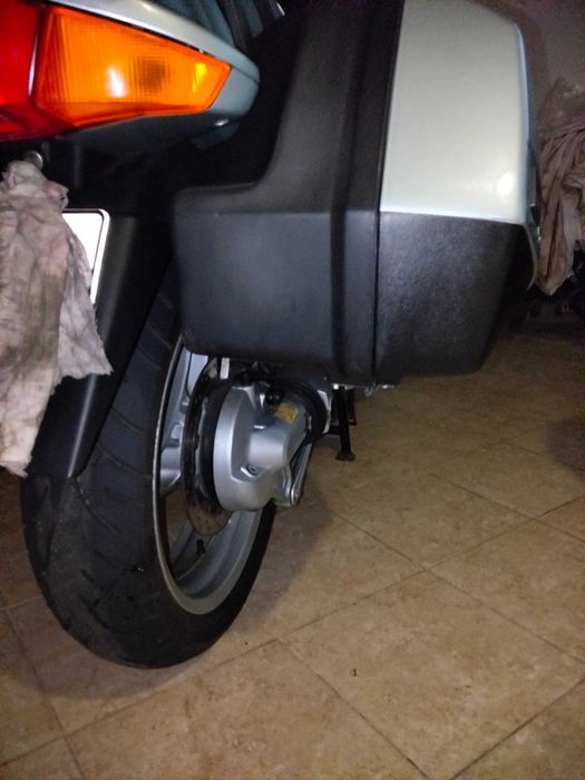 Vendo mota BMW r1100rt