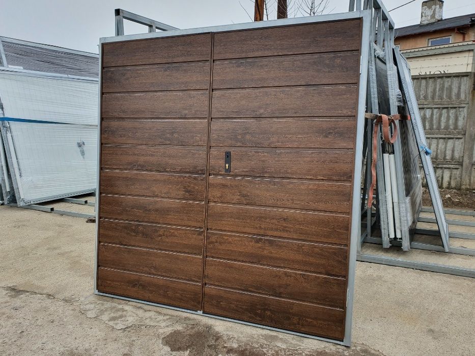 Brama do garażu Uchylna ZŁOTY DĄB orzech Brąz Bramy Garażowe PRODUCENT