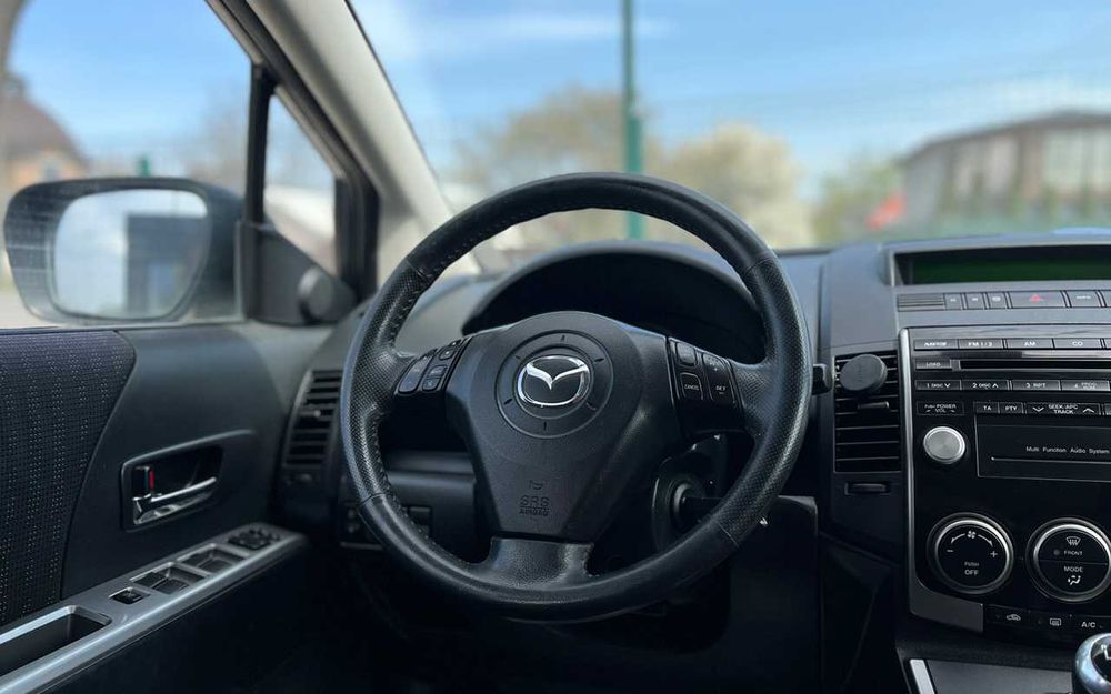 Mazda 5 2009 року