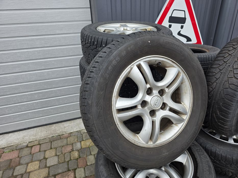 Диски з шинами 215/70/16