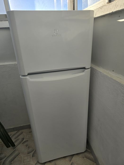 Frigorífico Indesist